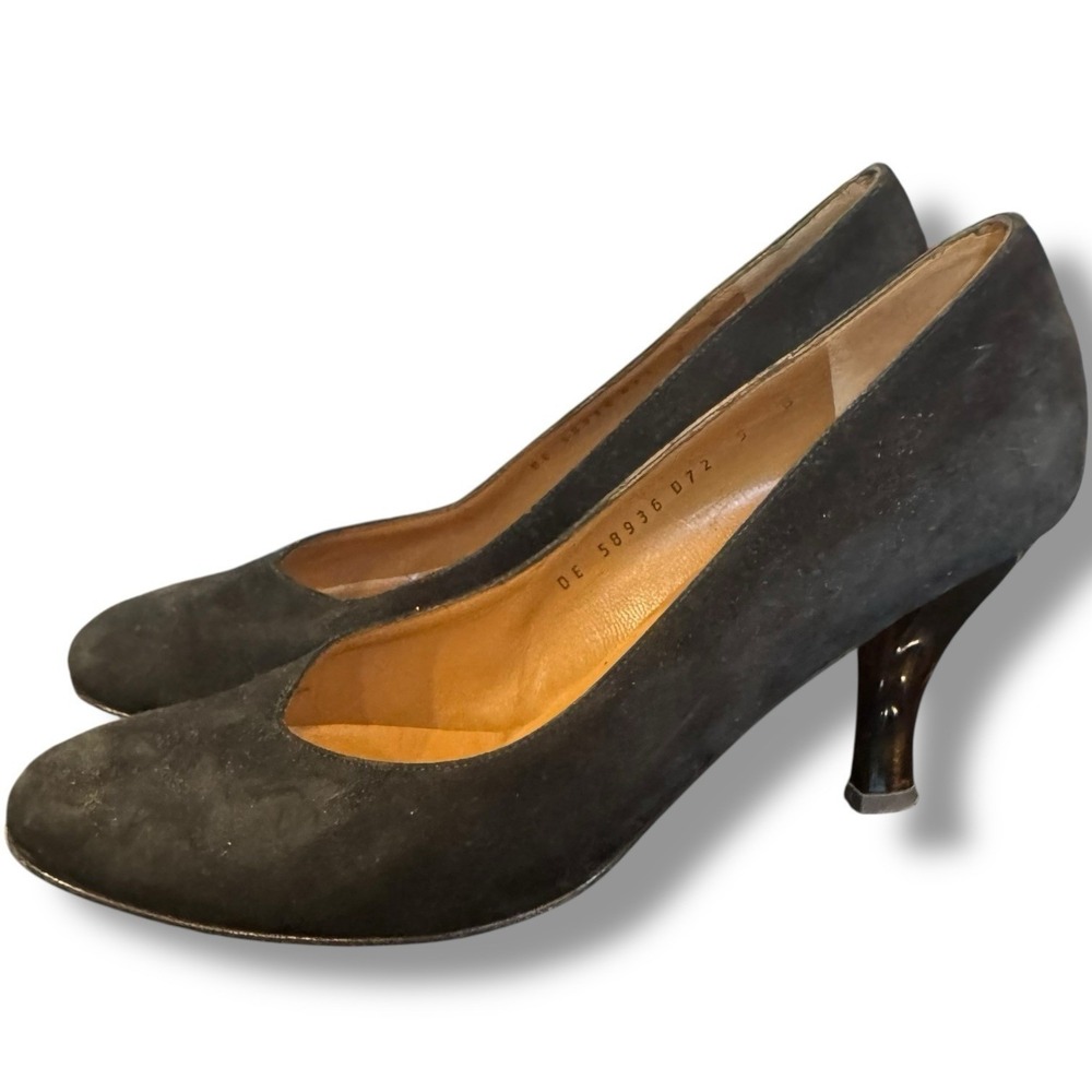 Salvatore Ferragamo Black Suede Tortoise Shell Lucite Heel Pumps 9B quiet luxury